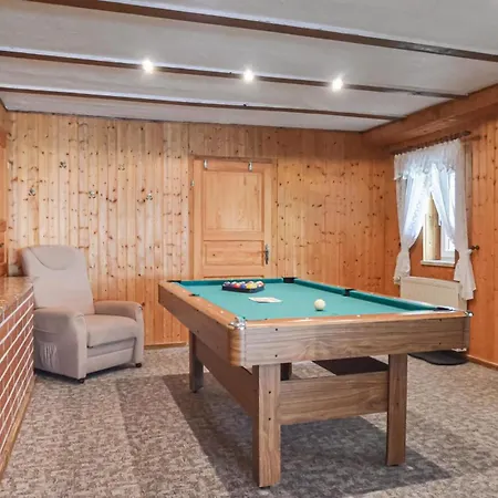 5 Bedroom Nice Home In Heideblick Holiday home