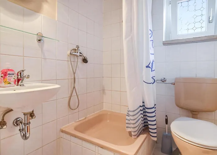 Lovely In With Kitchen